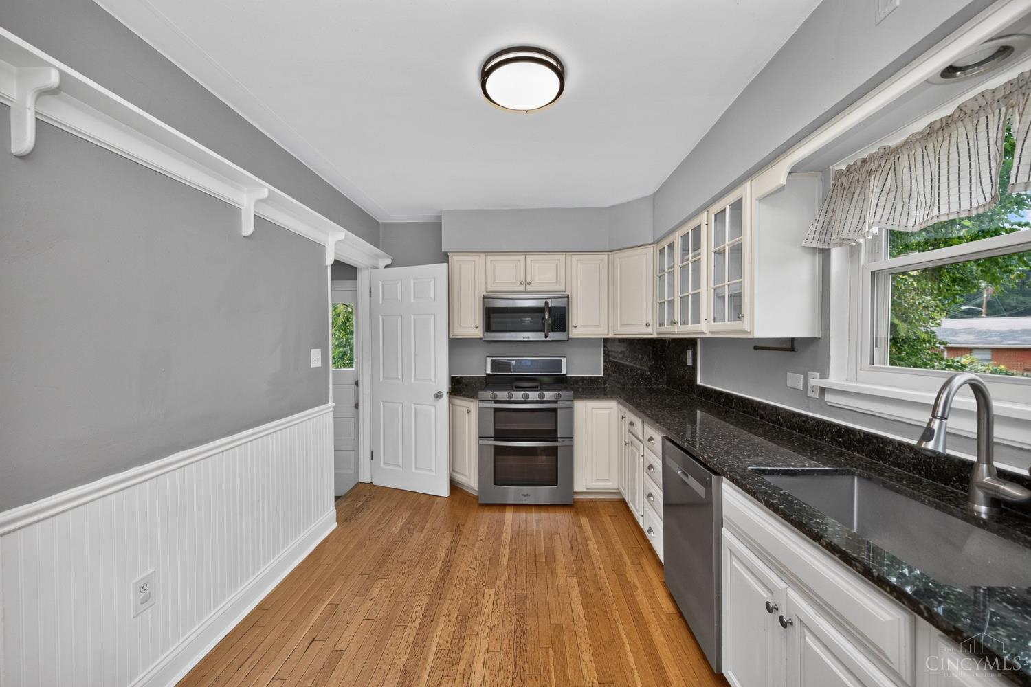 3723 Brotherton Road Cincinnati, OH 45209 - Photo 17 of 56