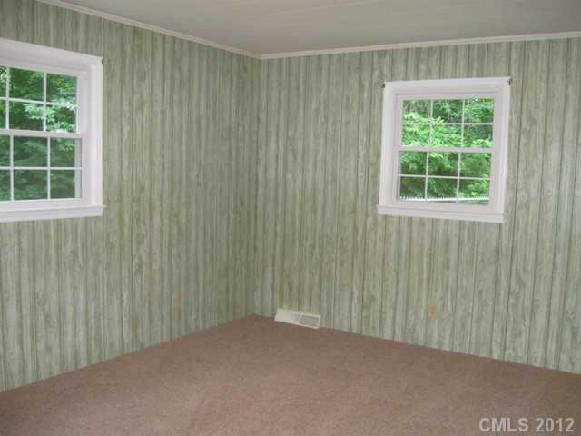 309 Randolph Road Dallas, NC 28034 - Photo 5 of 16 Gallery Image 5