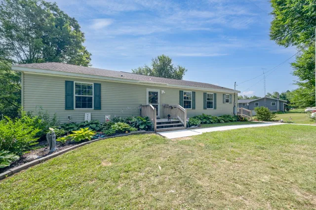 $399,999 | 12596 Marilyn Drive, Leroy, MI 49655