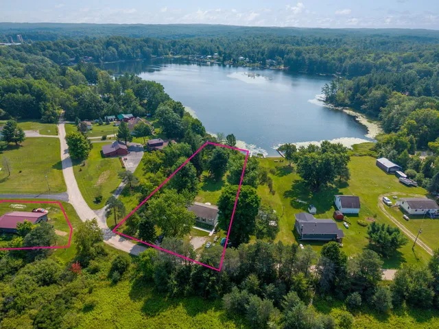 $399,999 | 12596 Marilyn Drive, Leroy, MI 49655