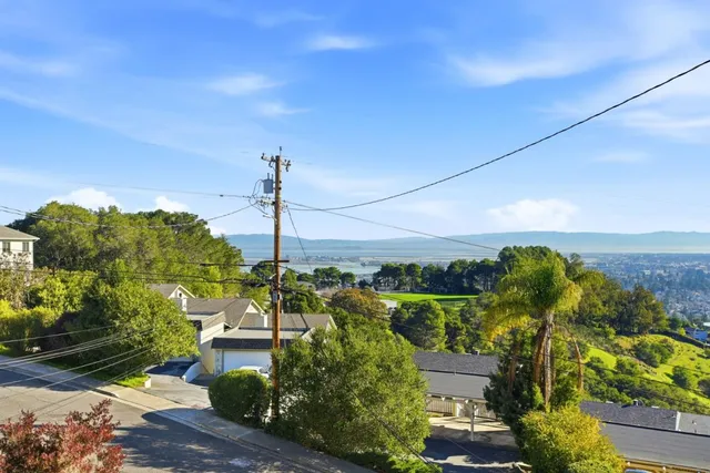 $1,249,000 | 404 Portofino Drive, Unit 3, San Carlos, CA 94070