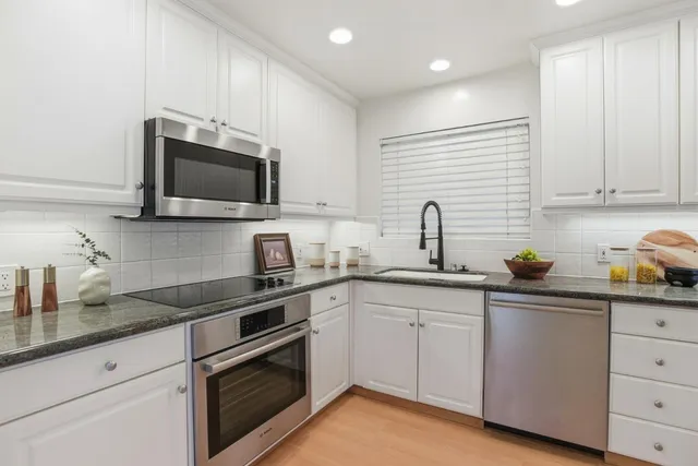 $1,249,000 | 404 Portofino Drive, Unit 3, San Carlos, CA 94070