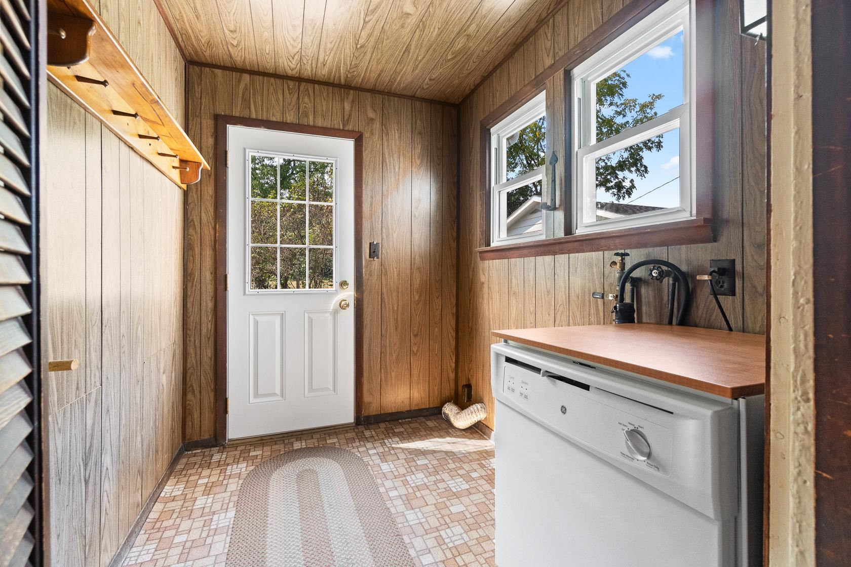 17313 Lima Road Huntertown, IN 46748 - Photo 19 of 36