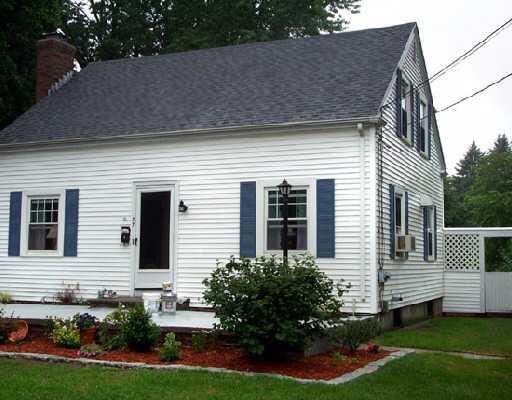 77 Nausauket Road Warwick, RI 02886 - Photo 1 of 2 Exterior Front.