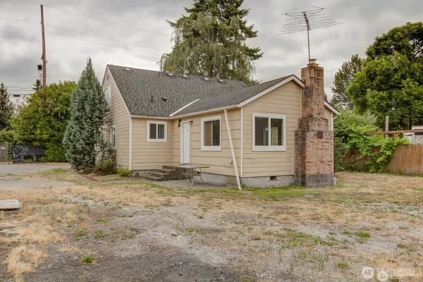 $775,000 | 2618 30th Avenue East, Tacoma, WA 98443