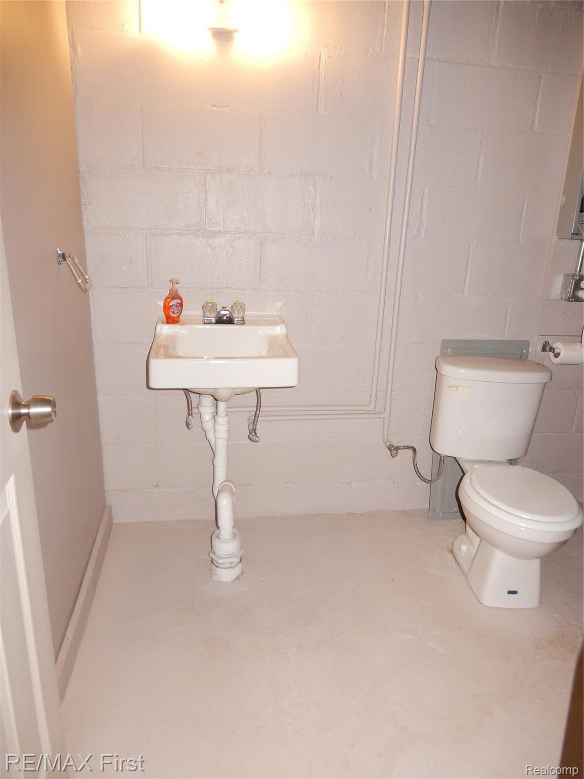7203 Rivard Avenue Warren, MI 48091 - Photo 21 of 23 2016-01-01 00.00