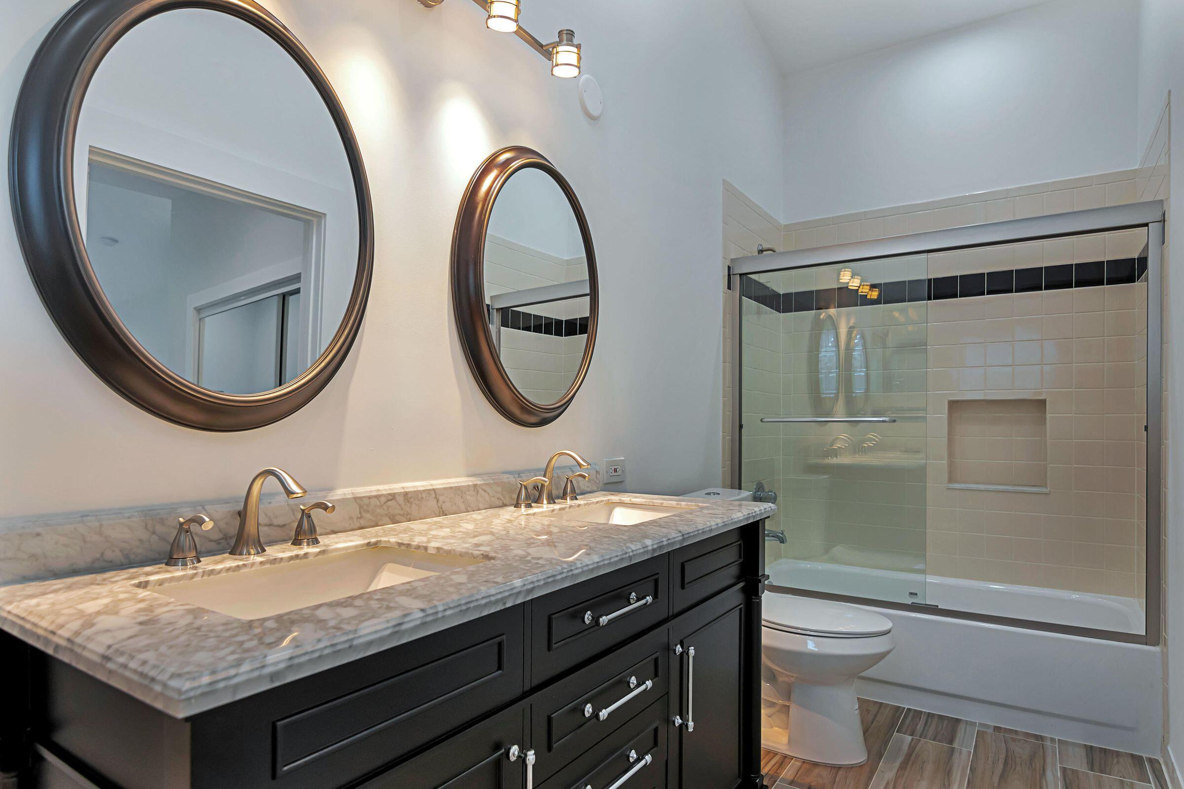 959 Southwest 18th Street, Unit E Boca Raton, FL 33486 - Photo 10 of 13 20250429020145640643000000-o-2