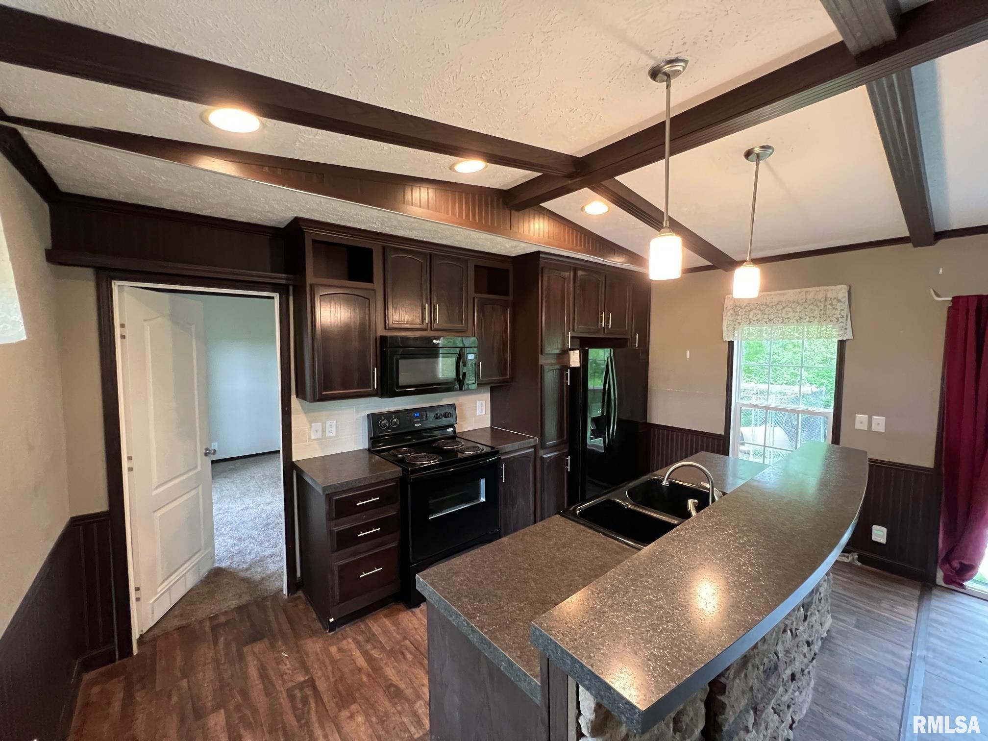601 Jeff Road Centralia, IL 62801 - Photo 4 of 26