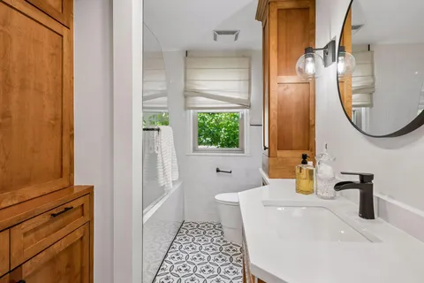 $750,000 | 5109 Abbott Avenue South, Minneapolis, MN 55410
