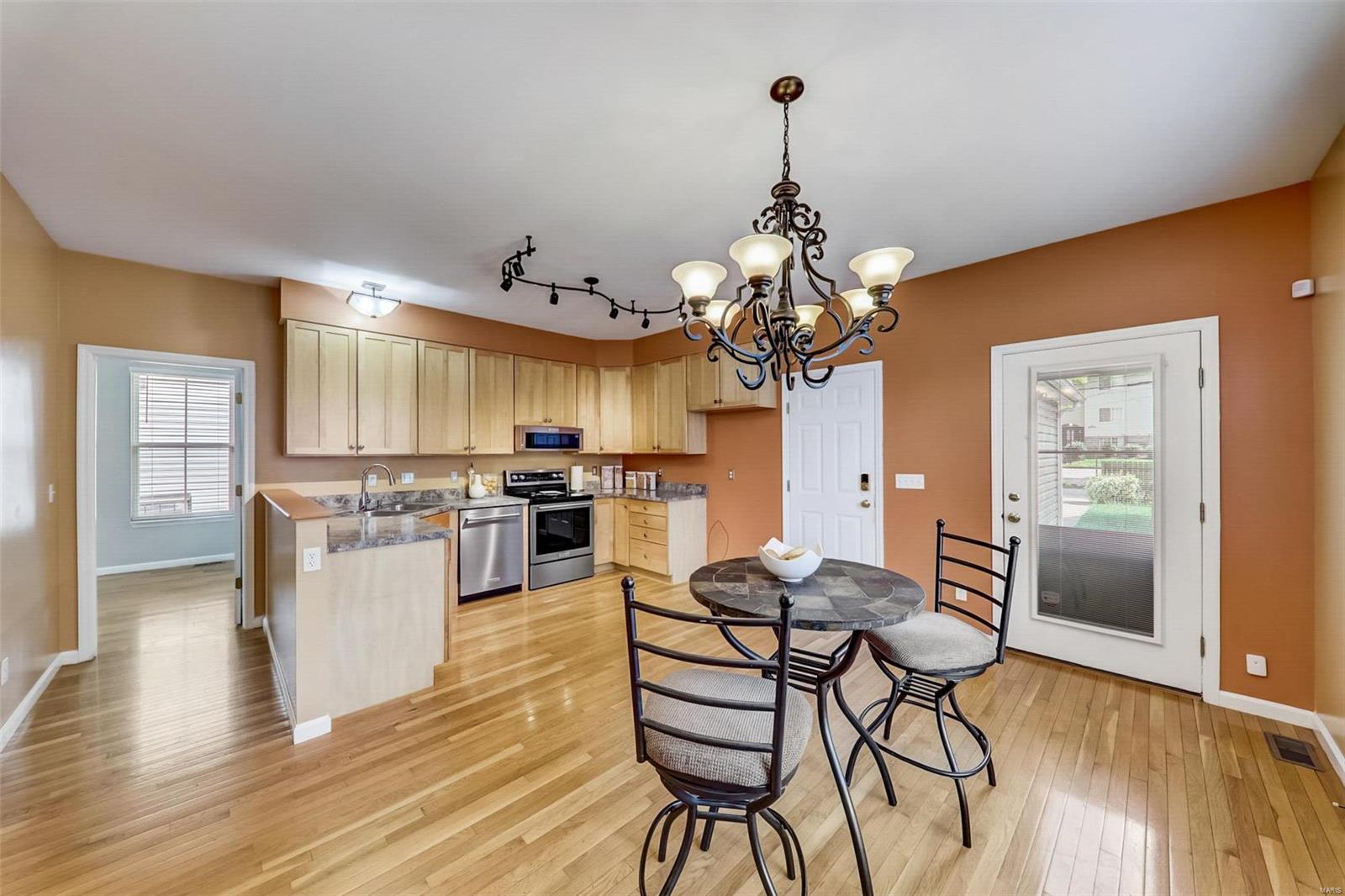 2714 Rutger Street St. Louis, MO 63104 - Photo 4 of 17
