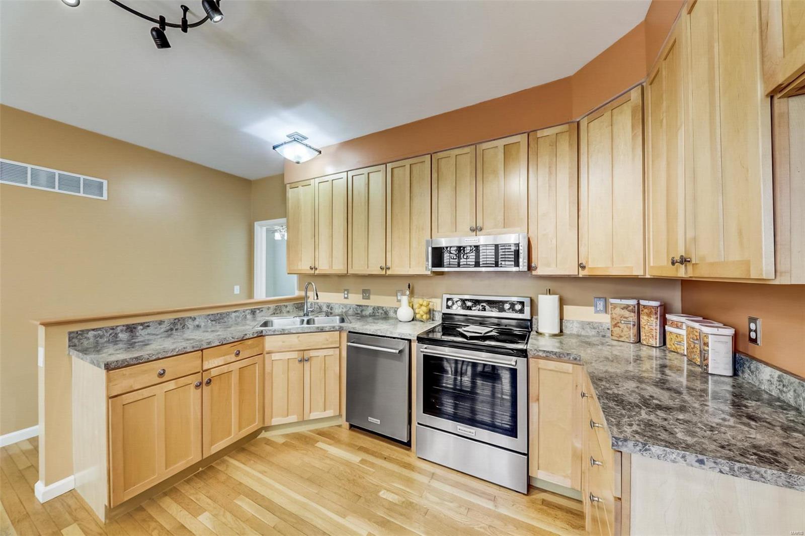 2714 Rutger Street St. Louis, MO 63104 - Photo 5 of 17