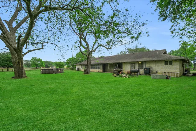 $599,999 | 36602 Hondo Road, Simonton, TX 77485