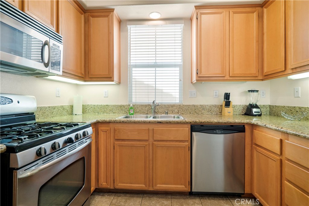 3387 Nimes Lane Riverside, CA 92503 - Photo 9 of 26