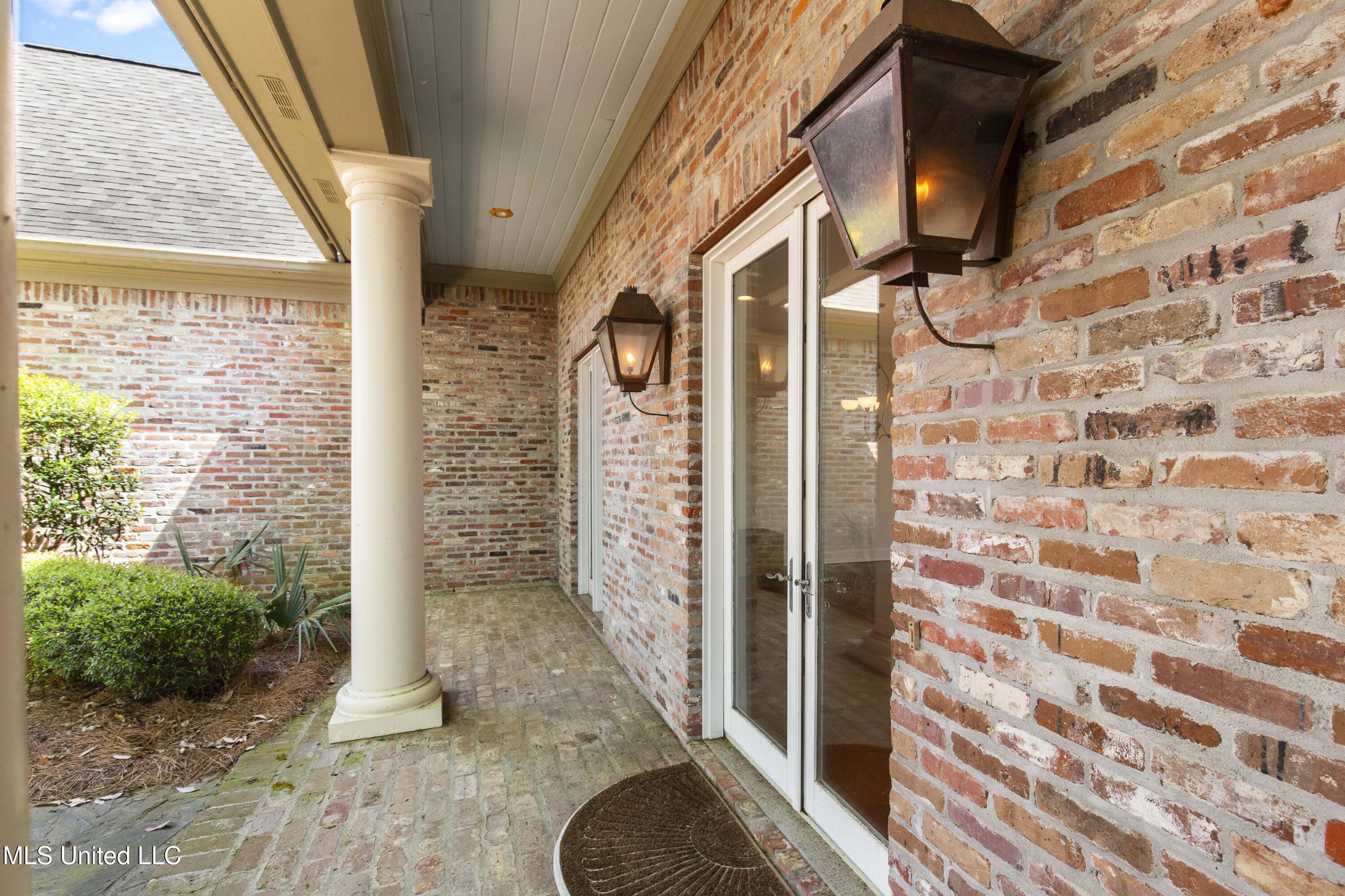 230 Belle Pointe Circle Madison, MS 39110 - Photo 3 of 33 230 Belle Point-11