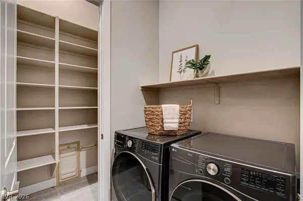 $1,295,000 | 156 Tre Pietre Street, Henderson, NV 89011