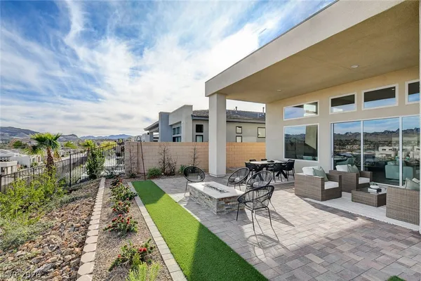 $1,295,000 | 156 Tre Pietre Street, Henderson, NV 89011