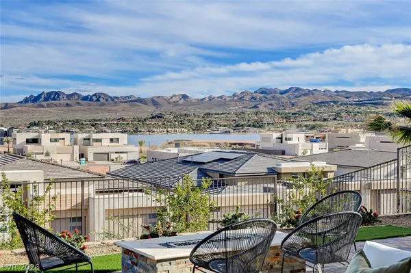 $1,295,000 | 156 Tre Pietre Street, Henderson, NV 89011