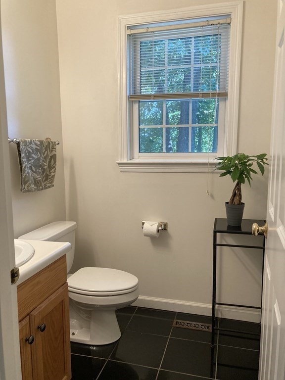 77 Towne Hill Road Haverhill, MA 01835 - Photo 11 of 39 Gallery Image 11