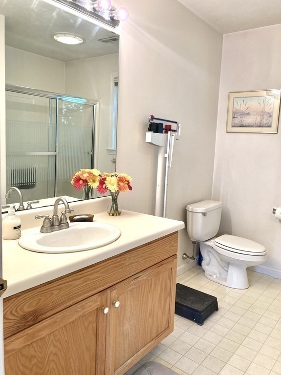 77 Towne Hill Road Haverhill, MA 01835 - Photo 20 of 39 Gallery Image 20