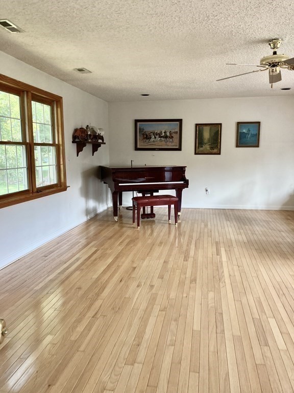77 Towne Hill Road Haverhill, MA 01835 - Photo 29 of 39 Gallery Image 29
