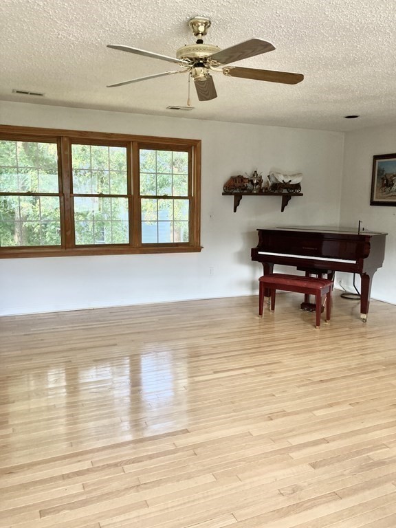 77 Towne Hill Road Haverhill, MA 01835 - Photo 31 of 39 Gallery Image 31