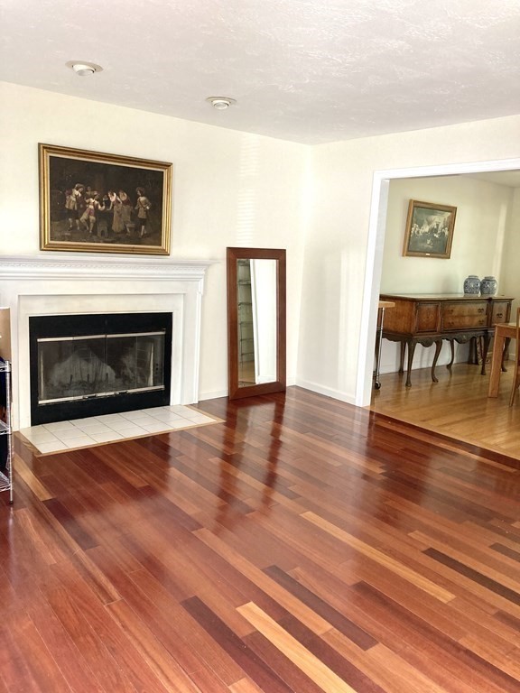 77 Towne Hill Road Haverhill, MA 01835 - Photo 4 of 39 Gallery Image 4