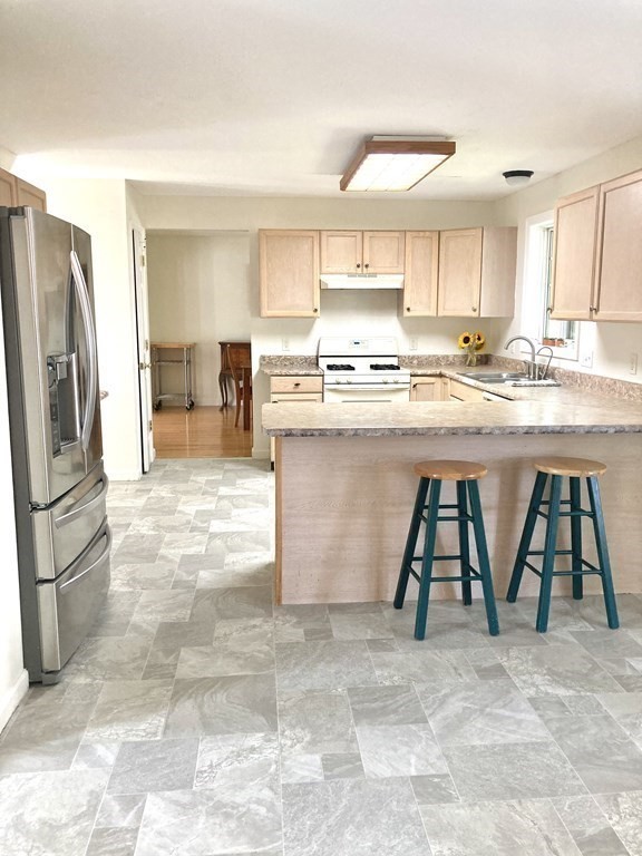77 Towne Hill Road Haverhill, MA 01835 - Photo 9 of 39 Gallery Image 9