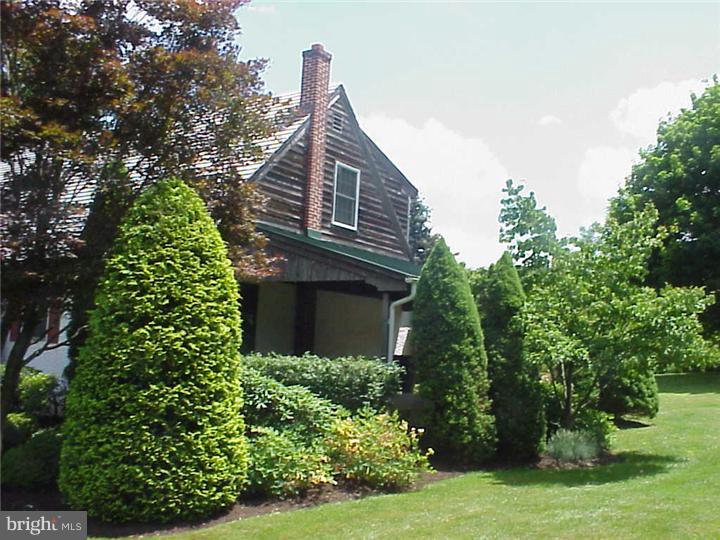 312 Northside Road Elverson, PA 19520 - Photo 2 of 10 Gallery Image 2