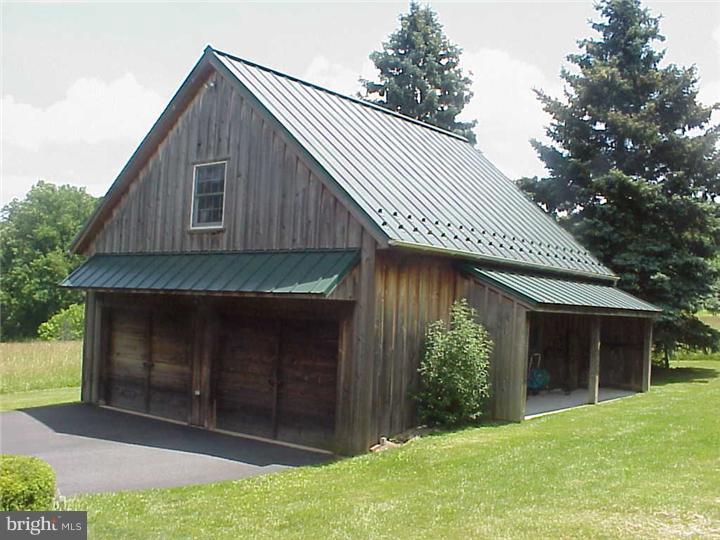 312 Northside Road Elverson, PA 19520 - Photo 4 of 10 Gallery Image 4