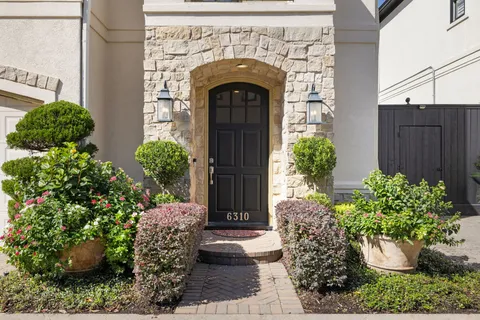 $639,000 | 6310 Hermann Lake Drive, Houston, TX 77021