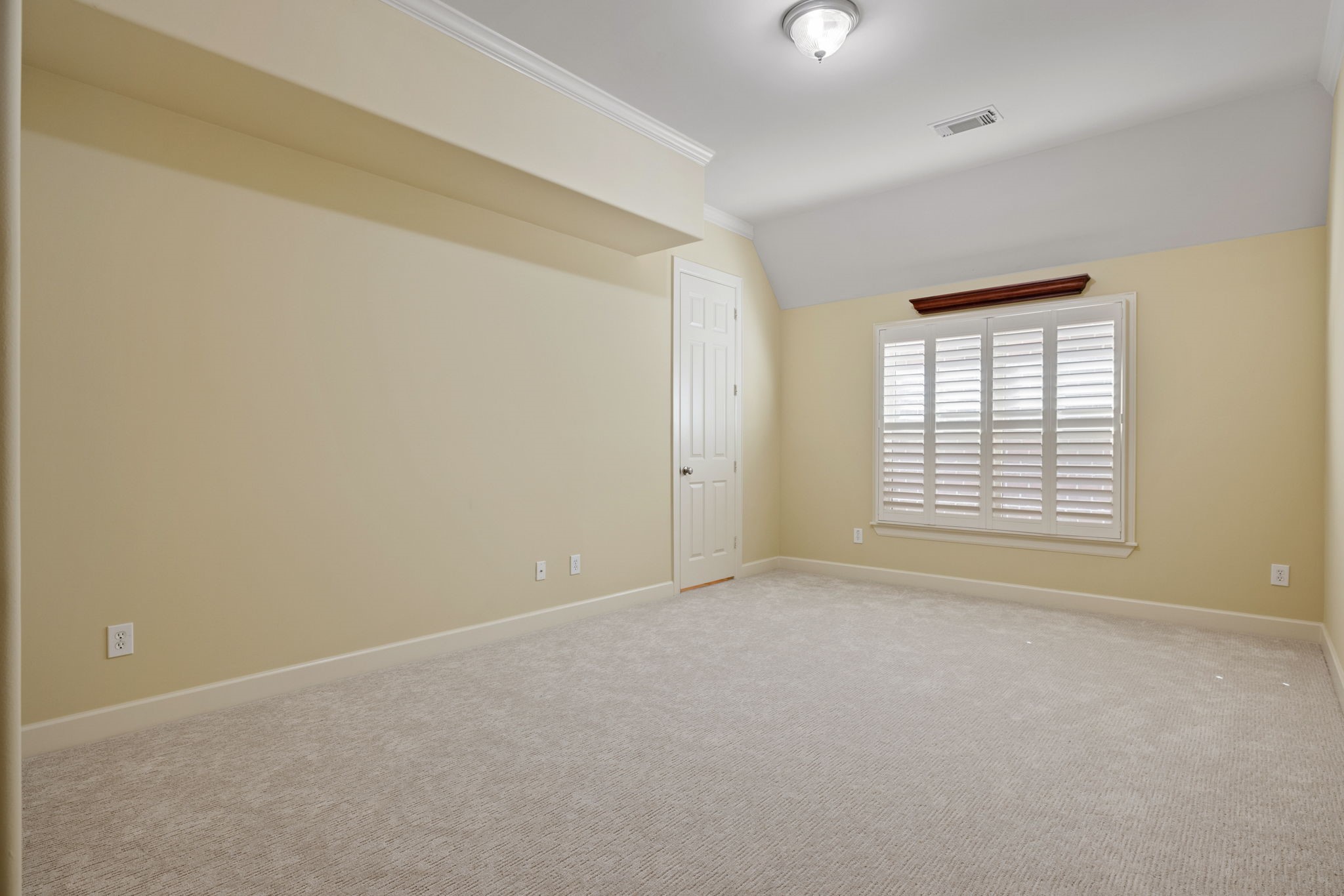 6310 Hermann Lake Drive Houston, TX 77021 - Photo 23 of 39 Third bedroom.