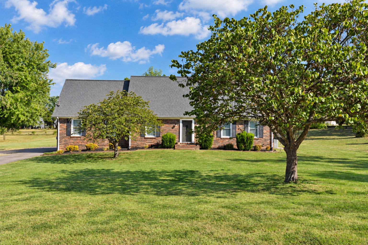 115 Herman Harrison Road Hendersonville, TN 37075 - Photo 1 of 69 Gallery Image 1