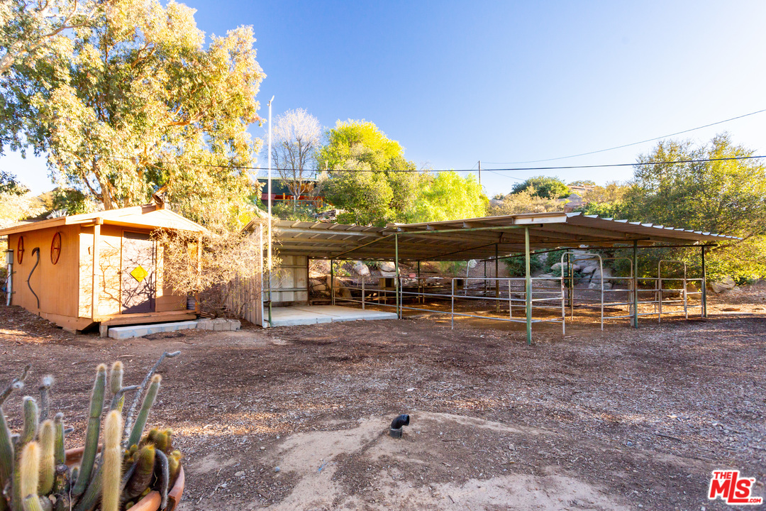 7429 Studio Road West Hills, CA 91304 - Photo 39 of 44 a view of a outdoor space