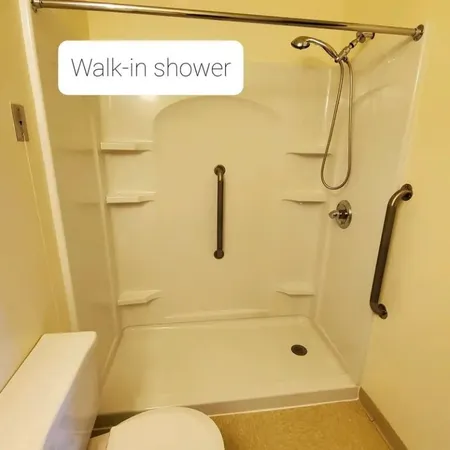 $988 | 460 West Russell Street, Unit 50, Saline, MI 48176