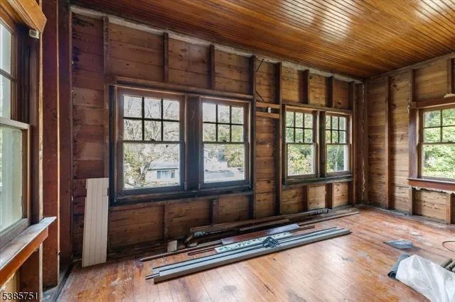 $255,000 | 31 Stover Avenue, Milford, NJ 08848