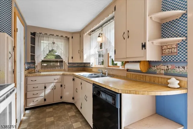 $255,000 | 31 Stover Avenue, Milford, NJ 08848