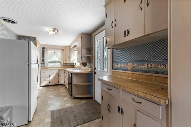 $255,000 | 31 Stover Avenue, Milford, NJ 08848