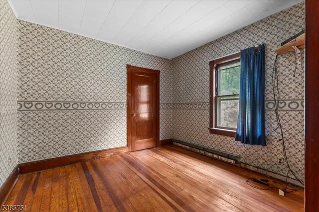 $255,000 | 31 Stover Avenue, Milford, NJ 08848