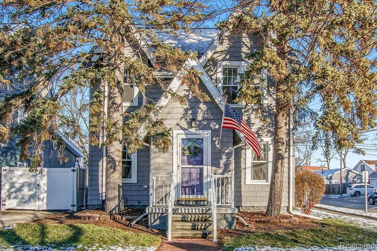 1118 Oxford Road Berkley, MI 48072 - Photo 1 of 32 Primary Photo Web.jpg