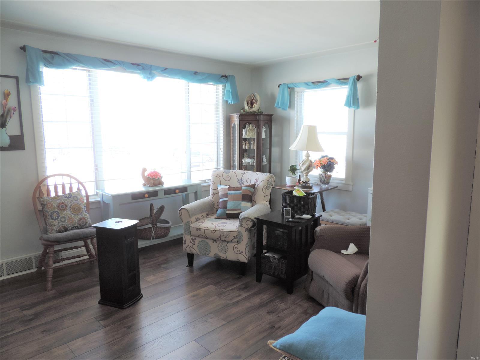 200 Jefferson Road Edwardsville, IL 62025 - Photo 4 of 24 Gallery Image 4