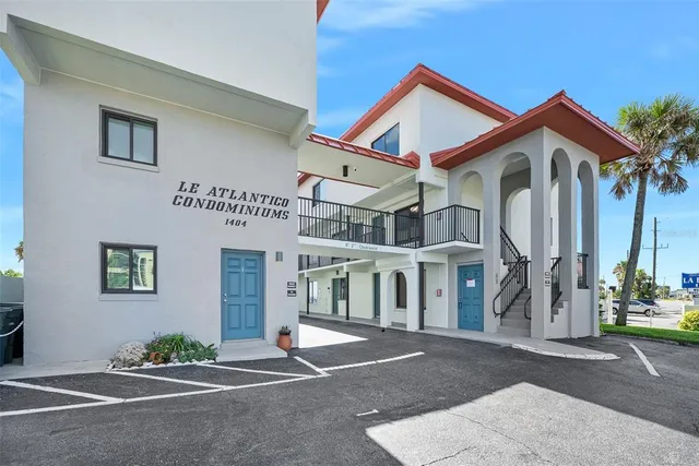 a view of utility room