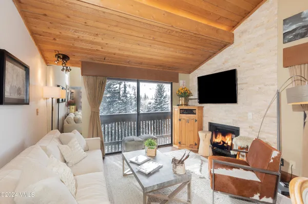 $1,345,000 | 442 South Frontage Road East, Unit 306B, Vail, CO 81657