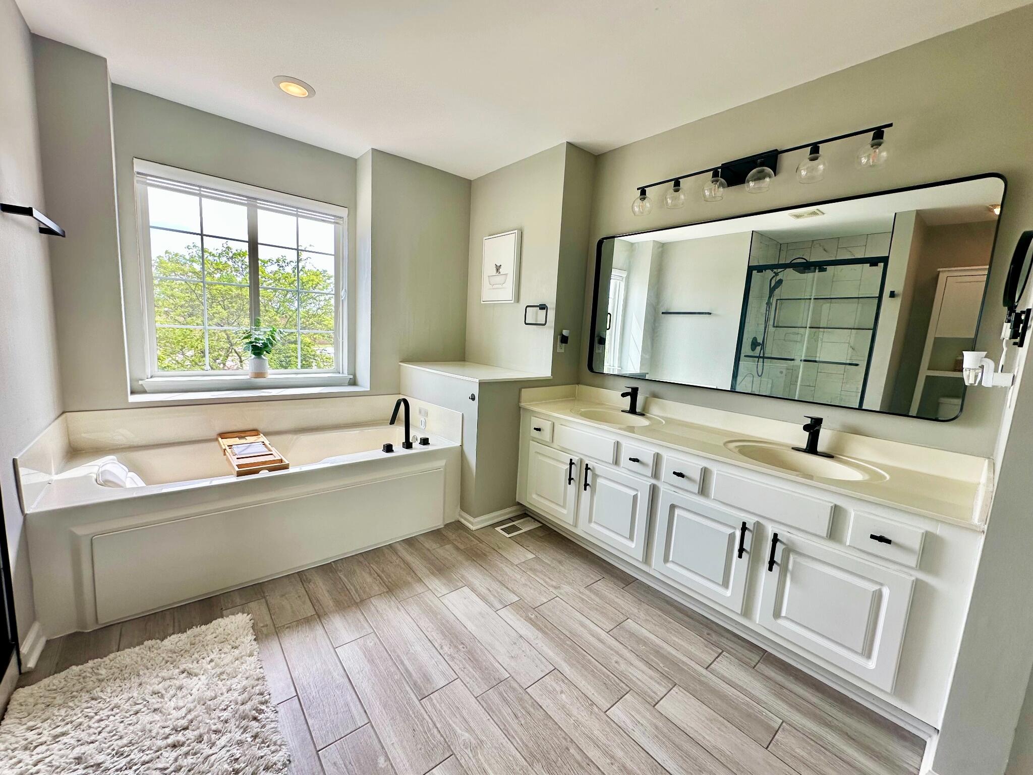 9700 67th Street Kenosha, WI 53142 - Photo 17 of 32 2F MASTER BATHROOM 5