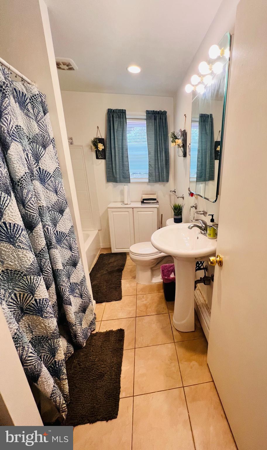 71 Princeton Road Clementon, NJ 08021 - Photo 15 of 35 1st Bathroom