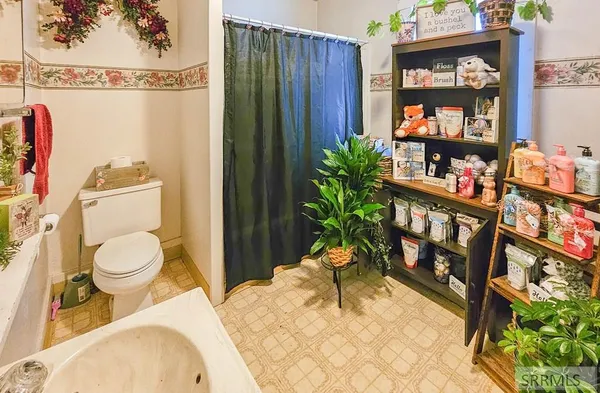 $174,000 | 120 Lost River Avenue, Arco, ID 83213