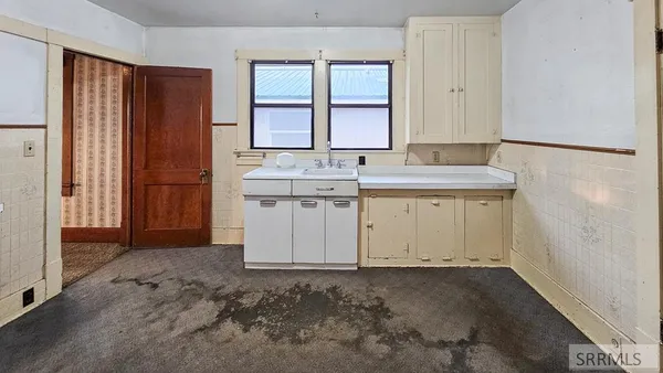 $174,000 | 120 Lost River Avenue, Arco, ID 83213