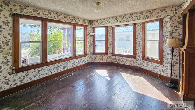 $174,000 | 120 Lost River Avenue, Arco, ID 83213