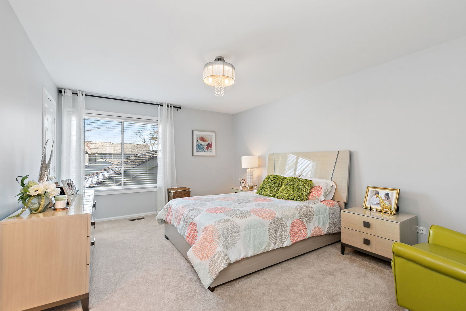 260 Timber Ridge Lane, Unit A Lake Barrington, IL 60010 - Photo 16 of 34 a bedroom with a bed and a couch