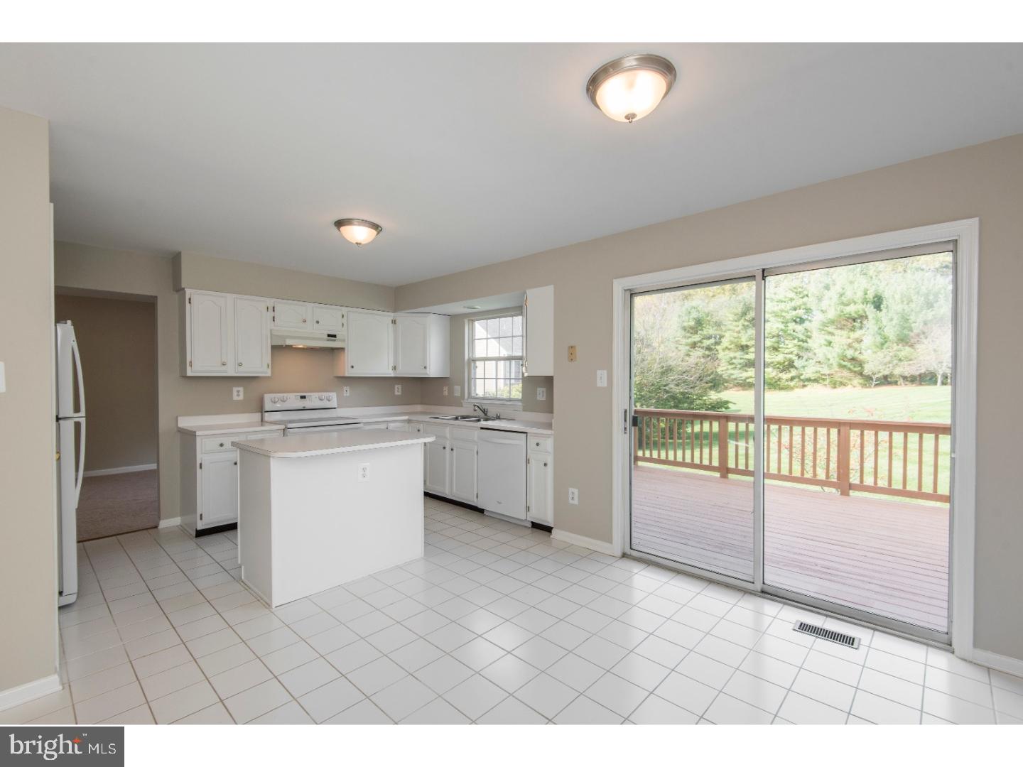 334 Edinburgh Road Chadds Ford, PA 19317 - Photo 5 of 25 Gallery Image 5