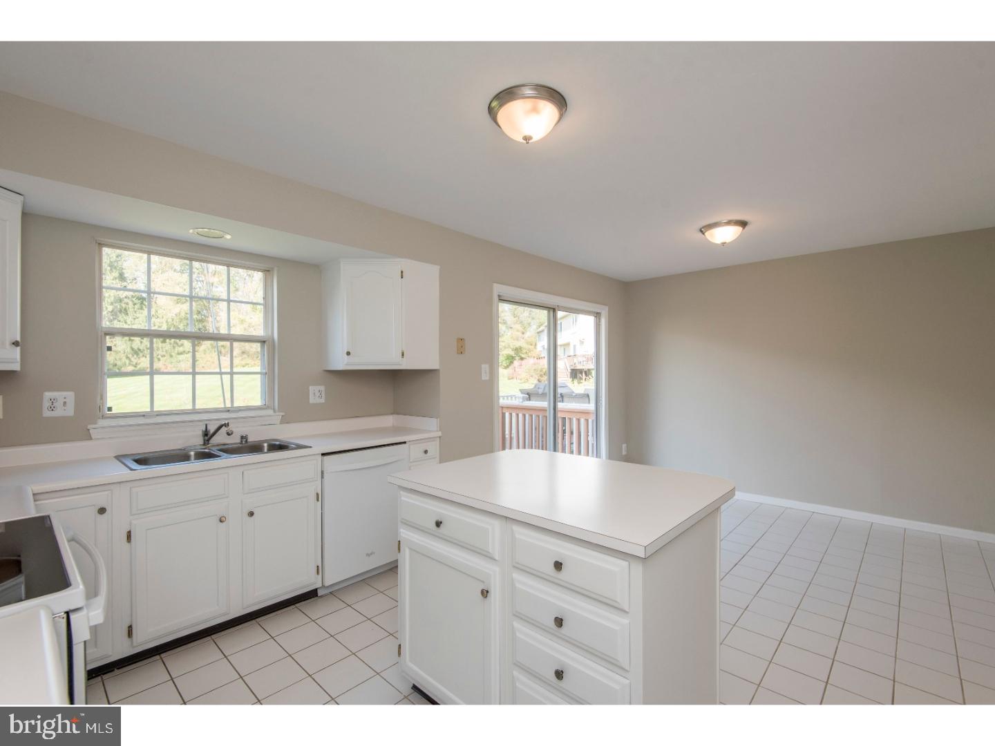 334 Edinburgh Road Chadds Ford, PA 19317 - Photo 8 of 25 Gallery Image 8